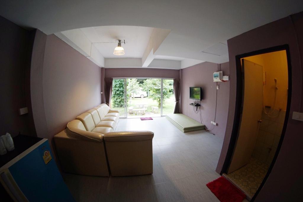 Lakeland Homestay Чиангмай Екстериор снимка